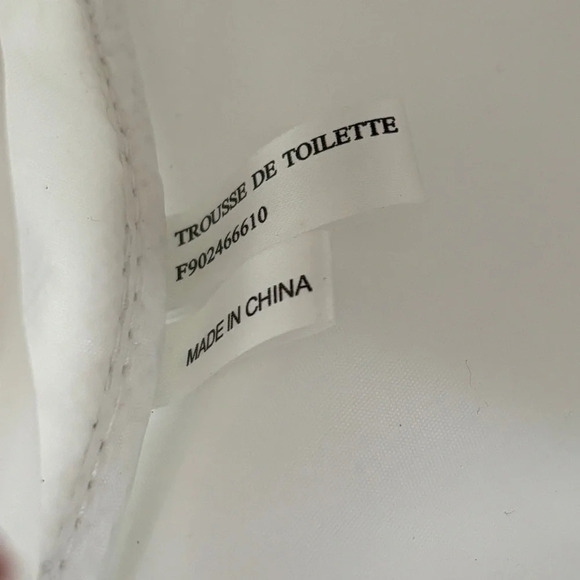 DIOR  White and Gold Quilted Perfume Makeup Cosmetic Toiletry Bag - Picture 5 of 7